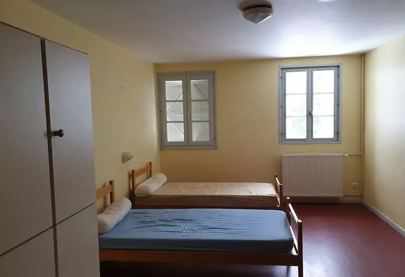 Association Peyranère   Hostel