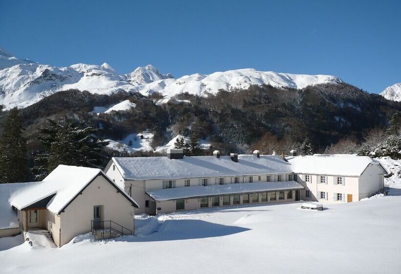 Association Peyranère Hostel