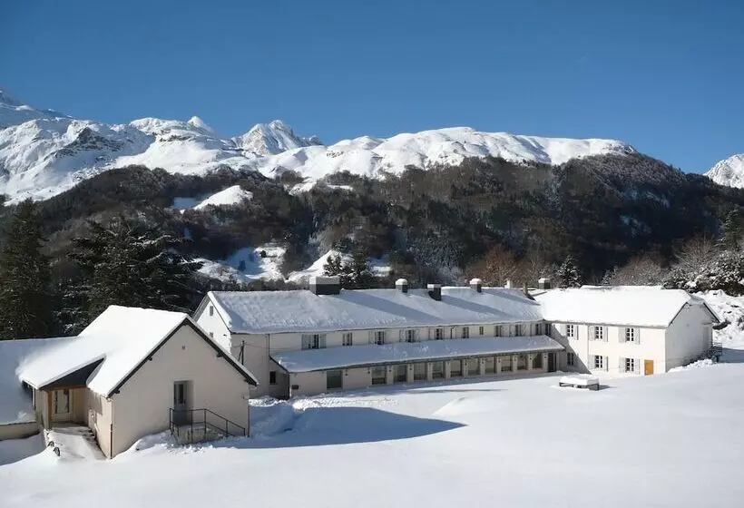 Association Peyranère   Hostel