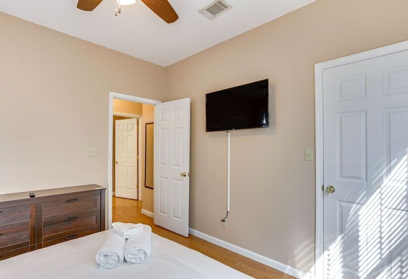 Cove & Lake Seminole Access: Bainbridge Home