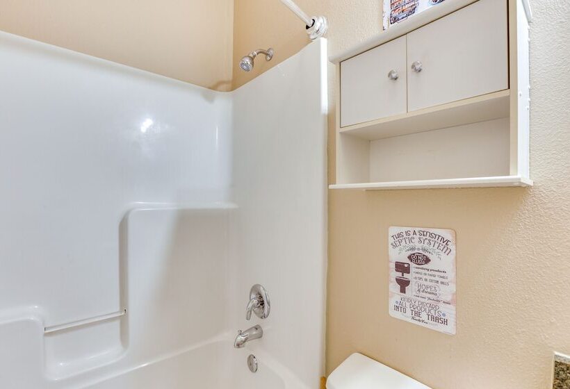 Cove & Lake Seminole Access: Bainbridge Home