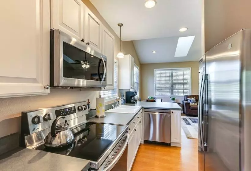 Cove & Lake Seminole Access: Bainbridge Home