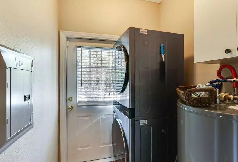 Cove & Lake Seminole Access: Bainbridge Home