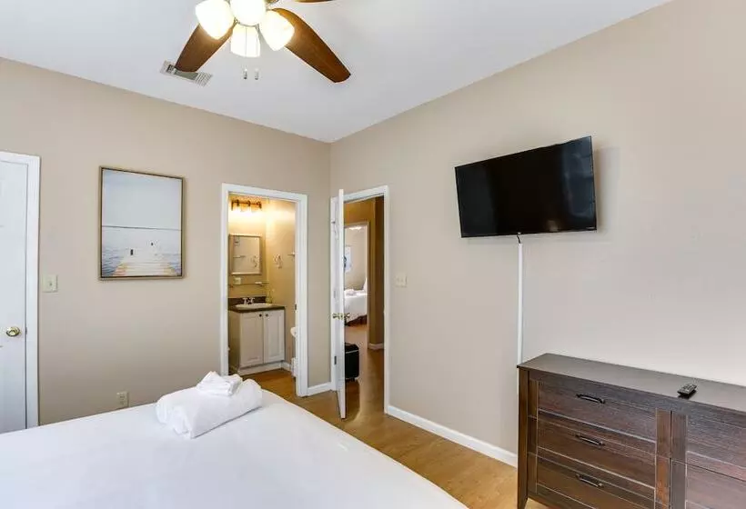 Cove & Lake Seminole Access: Bainbridge Home