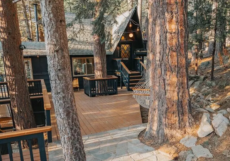 Aamiaismajoitus (B&B) Lightfoot Cabin