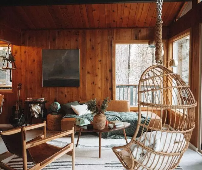 Aamiaismajoitus (B&B) Lightfoot Cabin