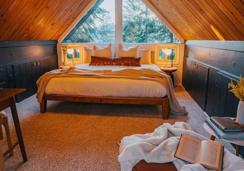 Aamiaismajoitus (B&B) Lightfoot Cabin