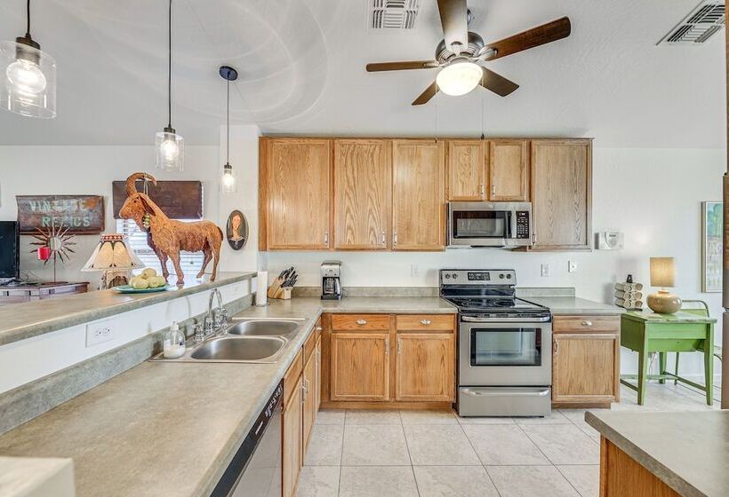 Coolidge Home W/ Patio, Near Casa Grande Monument!