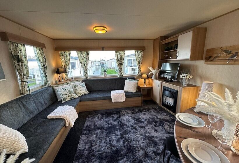 ホテル Beautiful 3 Bedroomed Lodge In Mablethorpe