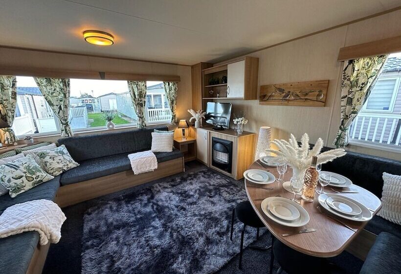 ホテル Beautiful 3 Bedroomed Lodge In Mablethorpe