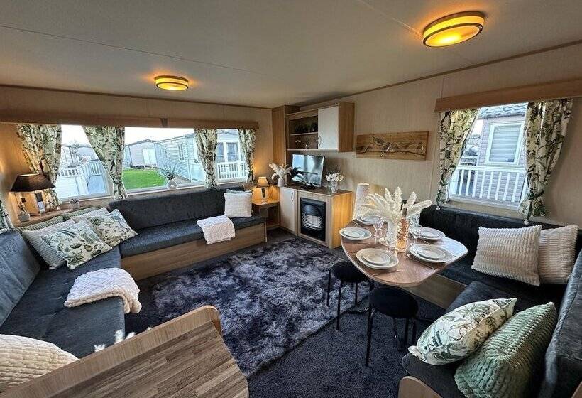 ホテル Beautiful 3 Bedroomed Lodge In Mablethorpe