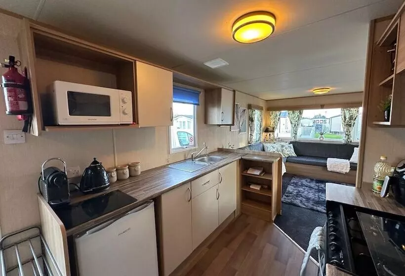 Hotelli Beautiful 3 Bedroomed Lodge In Mablethorpe