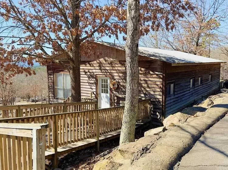 ホテル Blue Clouds Rv & Cabins Resort