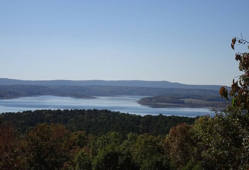 هتل Blue Clouds Rv & Cabins Resort