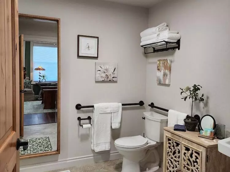 Hotelli Hummingbird House