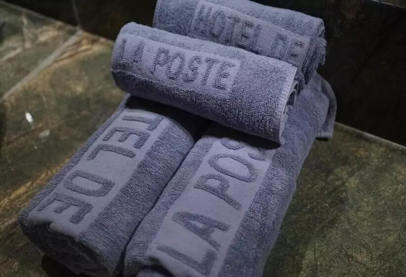 هتل De La Poste