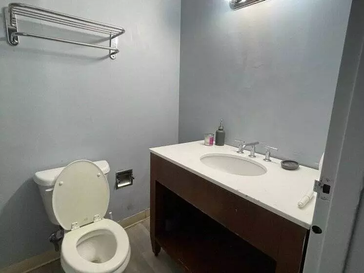 ホテル Lamplighter Inn By Oyo Charlotte Airport Area