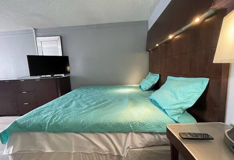 هتل Lamplighter Inn By Oyo Charlotte Airport Area