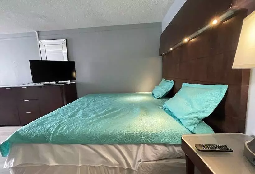 ホテル Lamplighter Inn By Oyo Charlotte Airport Area