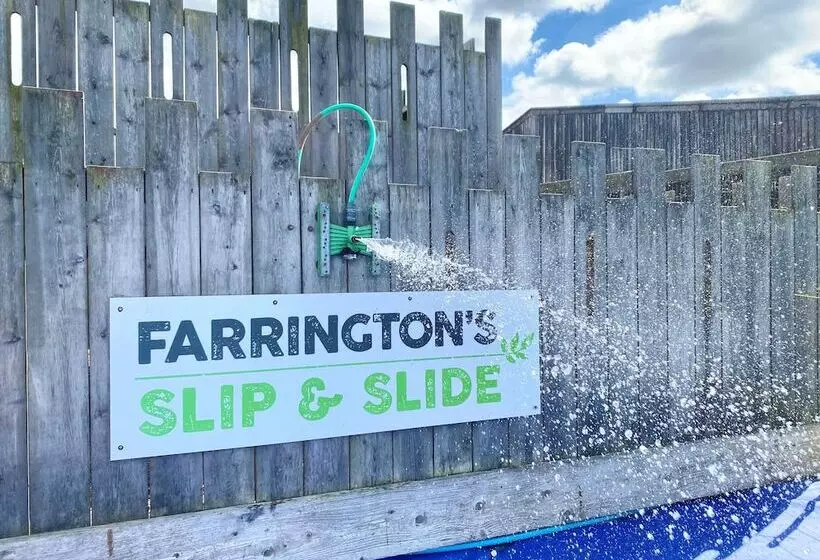 田舎風ホテル Nine Yards Farrington S Family Glamping