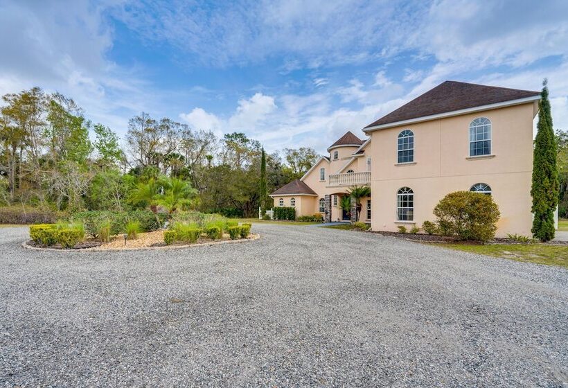 Luxurious Davenport Home W/ Large Pool & Hot Tub!