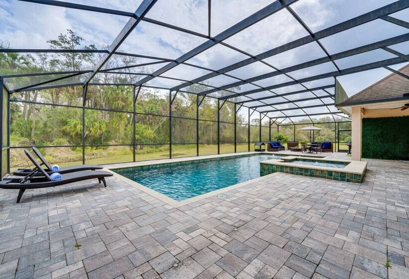 Luxurious Davenport Home W/ Large Pool & Hot Tub!