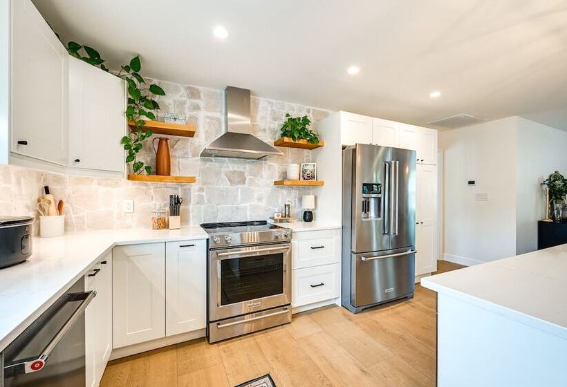 Naples Duplex Home W/ Private Pool & Lanai!