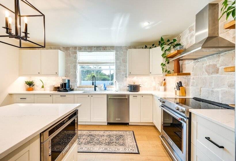 Naples Duplex Home W/ Private Pool & Lanai!