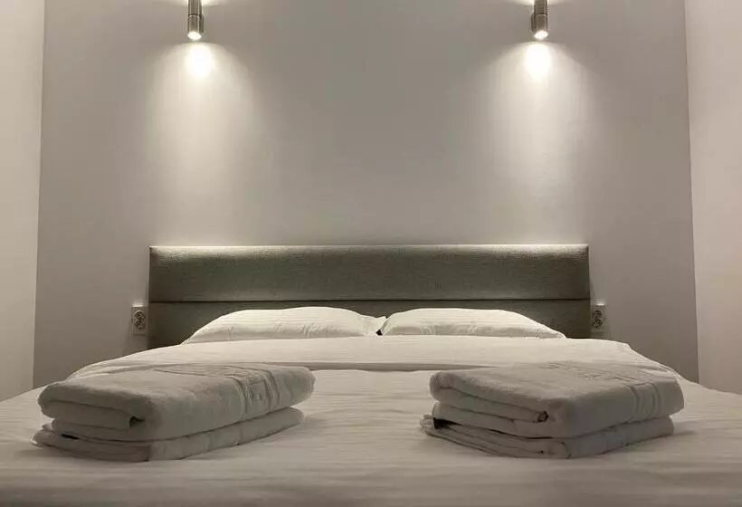 Majatalo Modern House