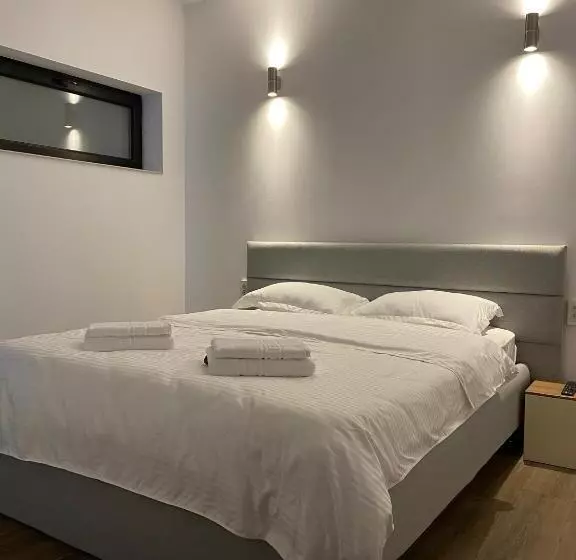 Majatalo Modern House