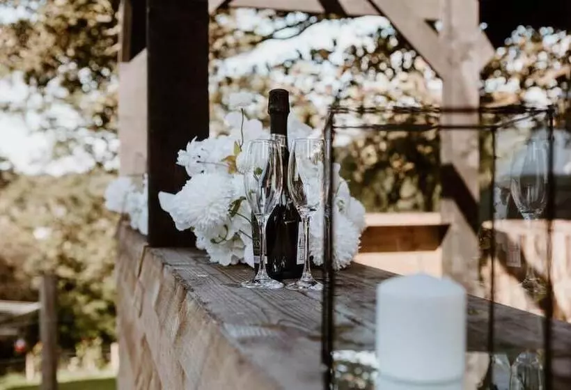 Majatalo Morven House