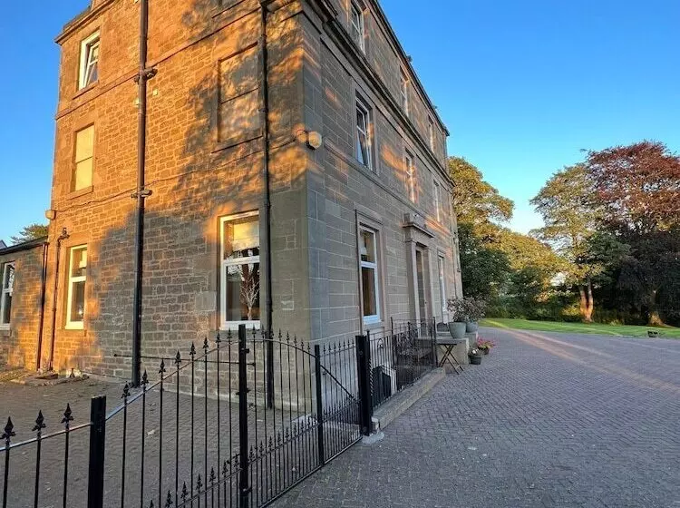 Majatalo Morven House