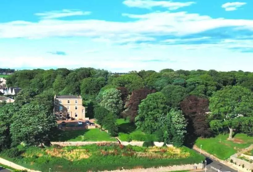 Majatalo Morven House