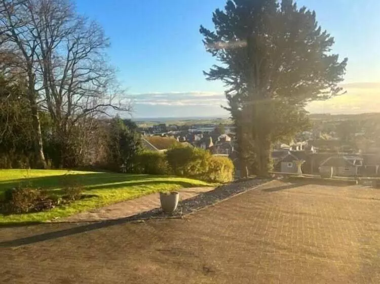 Majatalo Morven House