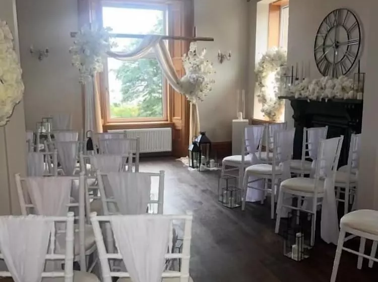 Majatalo Morven House