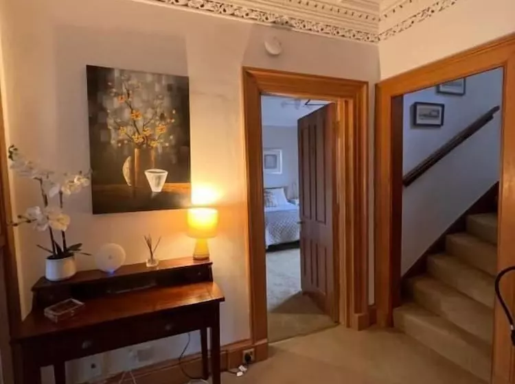 Majatalo Morven House