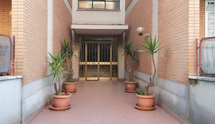 膳宿费 Room In B&b Comfortable Room With Spacious Kitchen Suite Colosseo