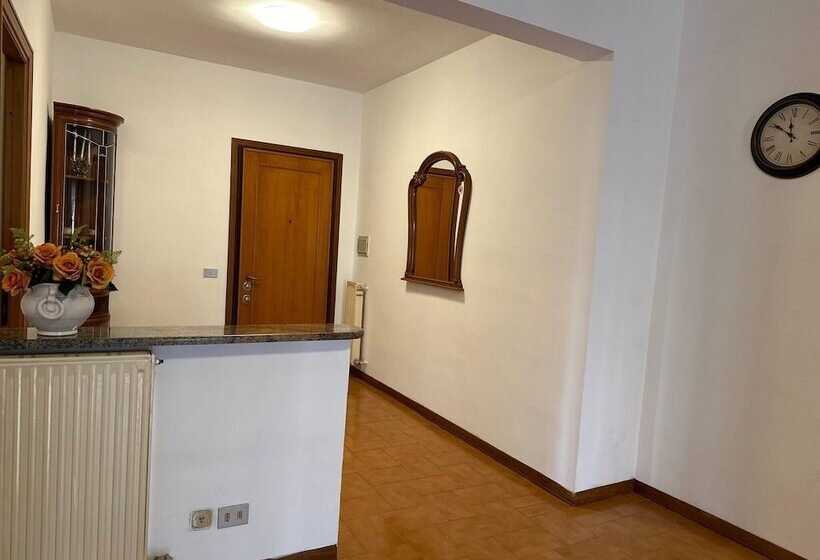 膳宿费 Room In B&b Comfortable Room With Spacious Kitchen Suite Colosseo