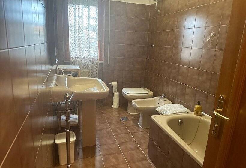 膳宿费 Room In B&b Comfortable Room With Spacious Kitchen Suite Colosseo