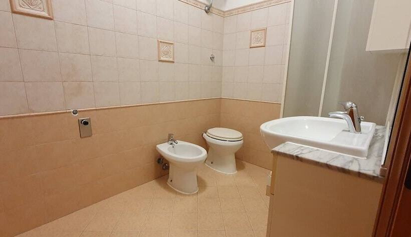 膳宿费 Room In B&b Comfortable Room With Spacious Kitchen Suite Colosseo