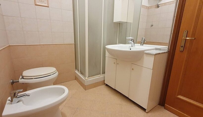 膳宿费 Room In B&b Comfortable Room With Spacious Kitchen Suite Colosseo