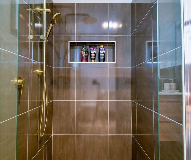 膳宿费 Royal Lake Guest House