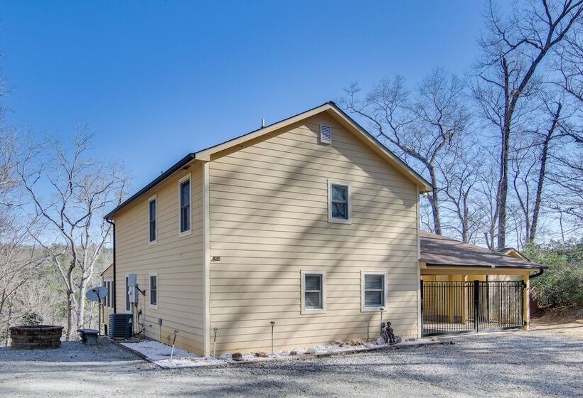 Furnished Deck + Mtn Views: Rutherfordton Home