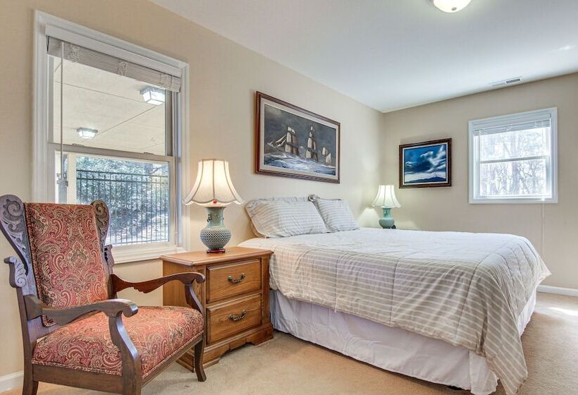 Furnished Deck + Mtn Views: Rutherfordton Home