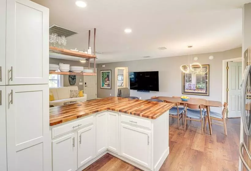 Renovated Home In The Villages W/ Lanai, Golf Cart