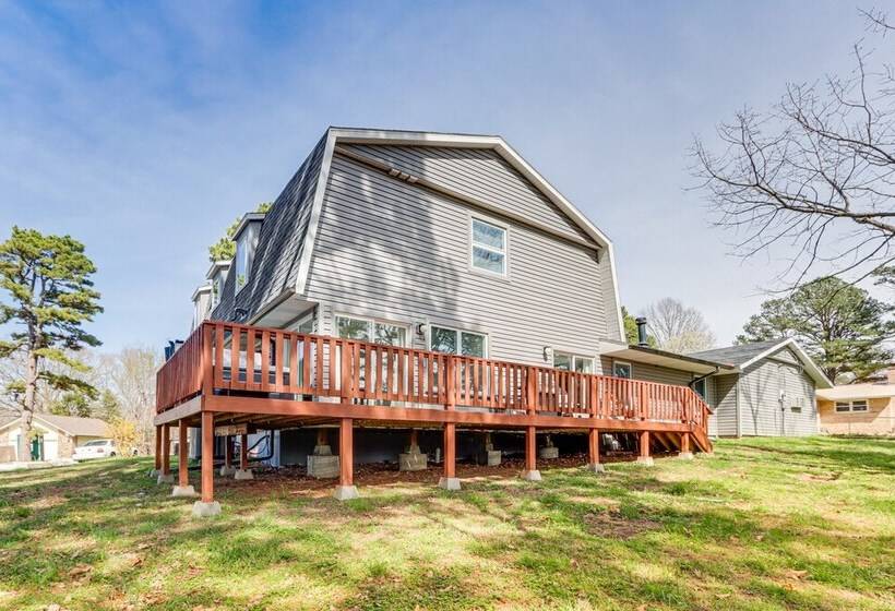 Spacious Arkansas Retreat W/ Deck, Hot Tub & Grill