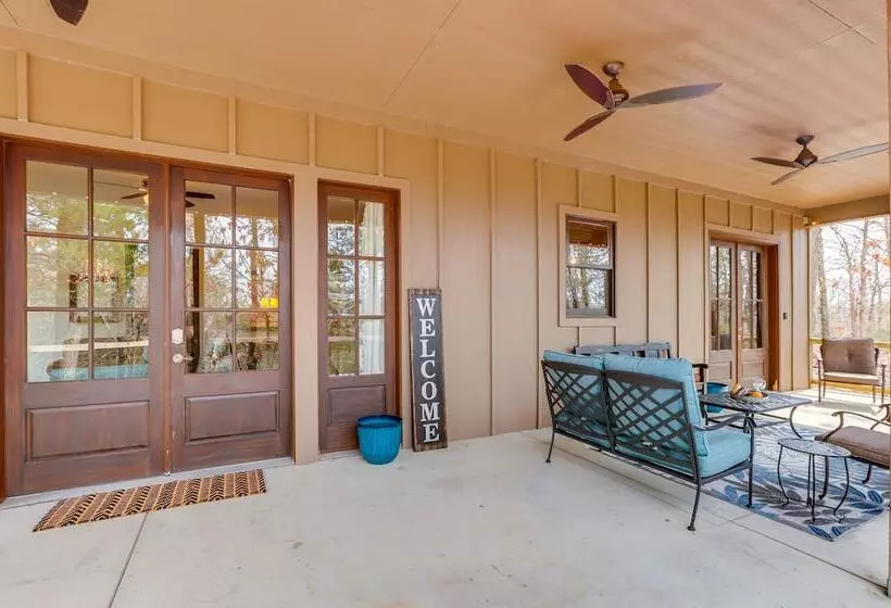 Ste Genevieve Home On 17 Acres, Near Wineries!