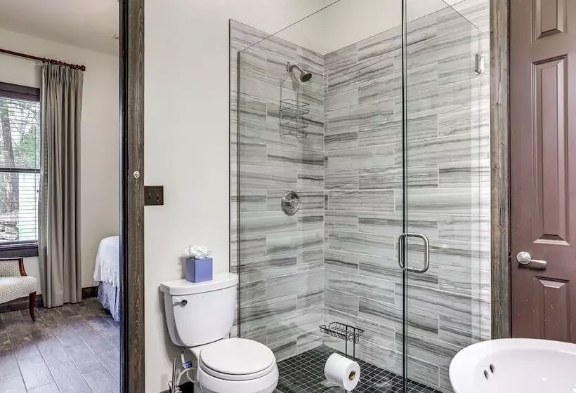 Ste Genevieve Home On 17 Acres, Near Wineries!