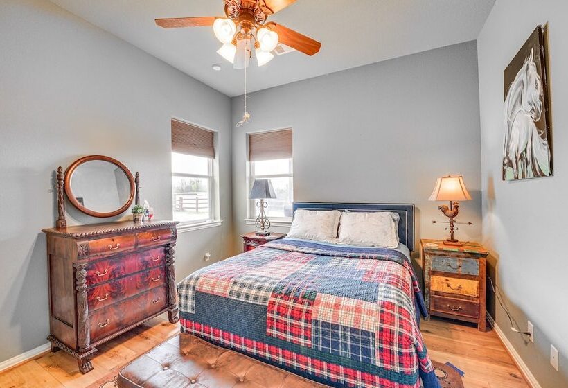 Farm Retreat W/ Furnished Patio: 12 Mi To Mckinney