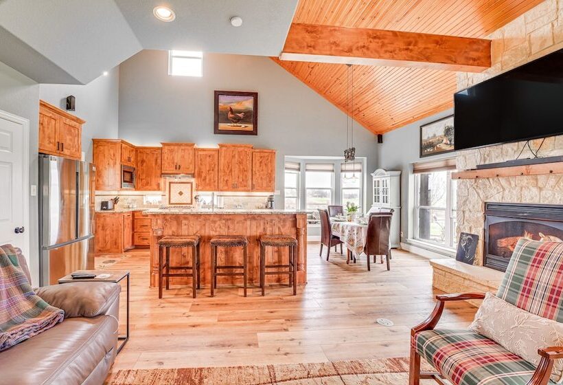 Farm Retreat W/ Furnished Patio: 12 Mi To Mckinney